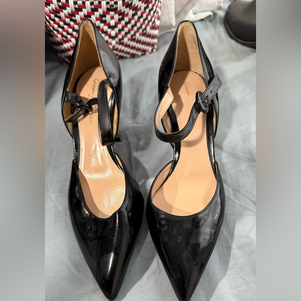Gianvito Rossi Black Patent Leather Heels